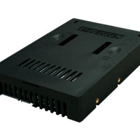 Переходник ICY DOCK EZConvert 2.5 to 3.5 SATA HDD SSD Converter (MB882SP-1S-2B) - MB882SP-1S-2B-1